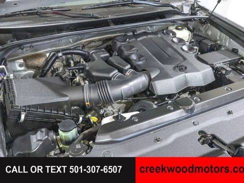 Used 2020 Toyota 4Runner SR5 Premium AWD/4WD image 18