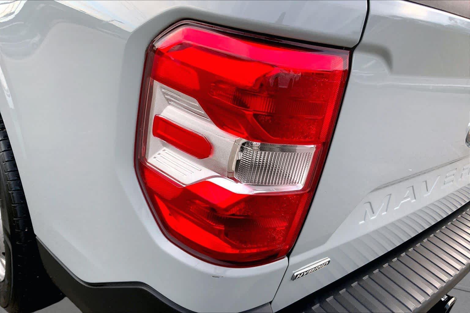 Used 2023 Ford Maverick XL FWD image 29
