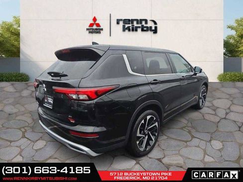 Used 2024 Mitsubishi Outlander SE image 17