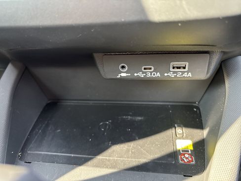 Used 2025 Subaru Forester Limited w/ Protection Package (1PH) image 30