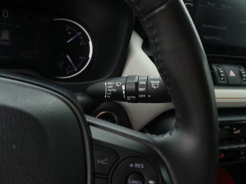 Used 2019 Toyota RAV4 Adventure w/ Cold Weather Package AWD/4WD image 93