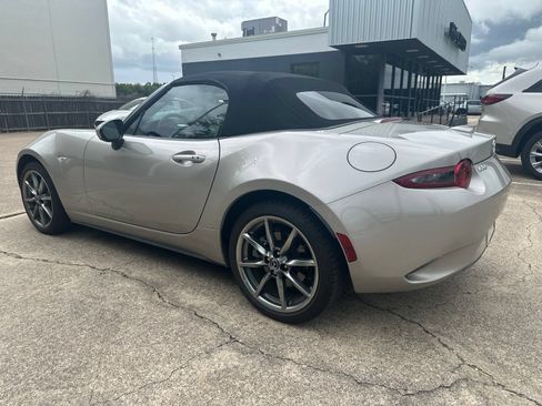 Used 2023 MAZDA MX-5 Miata Grand Touring RWD image 10