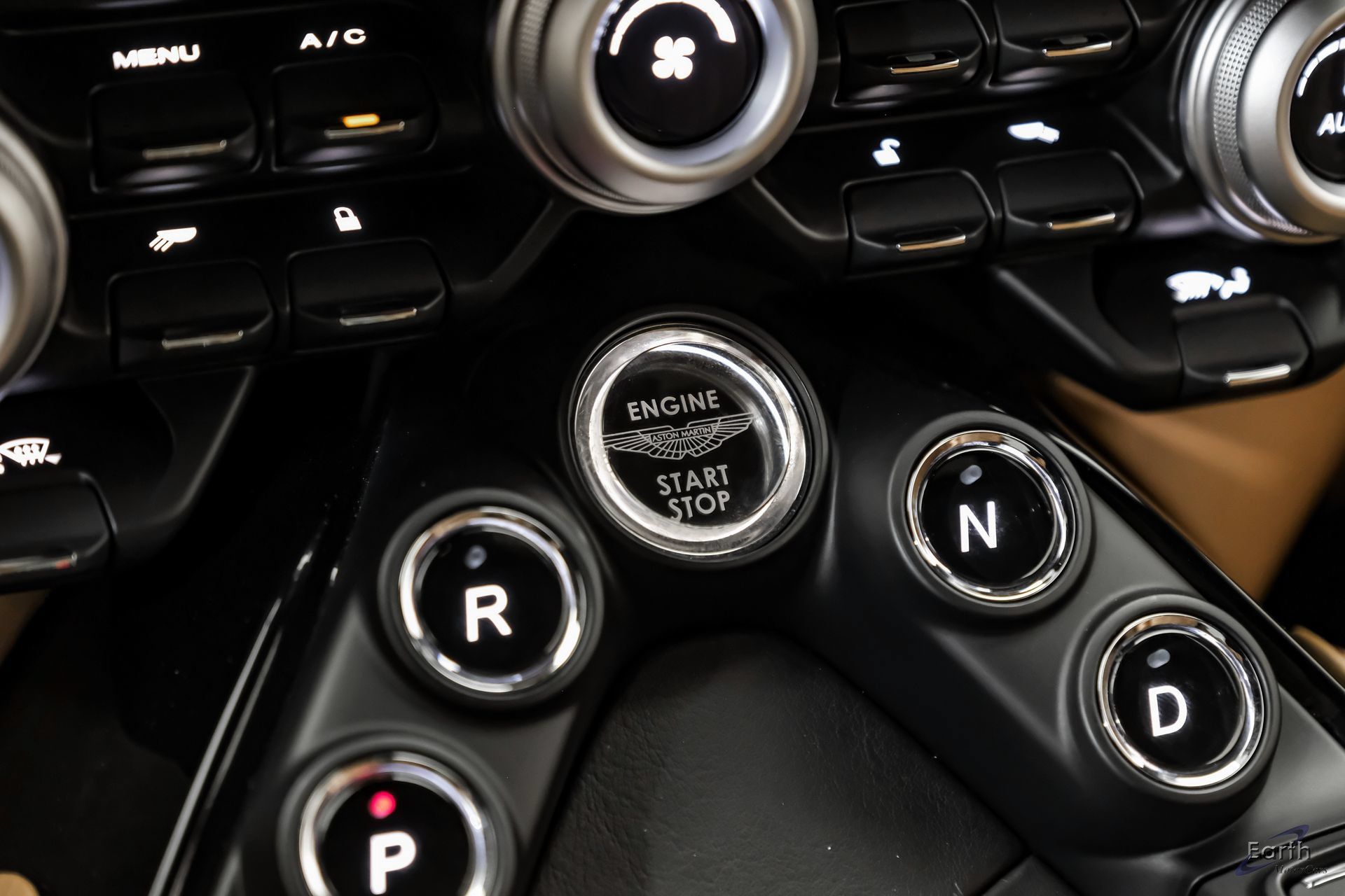 Used 2020 Aston Martin V8 Vantage Coupe RWD image 68