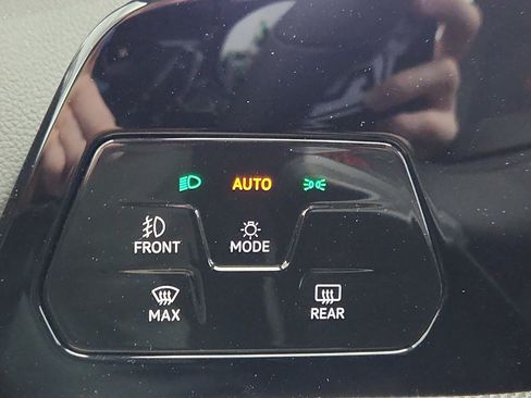 New 2025 Volkswagen GTI SE image 11