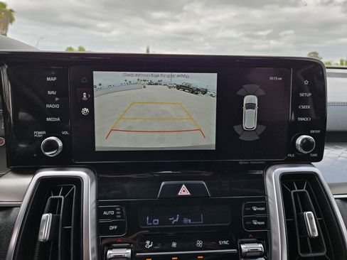 Used 2023 Kia Sorento EX FWD image 10