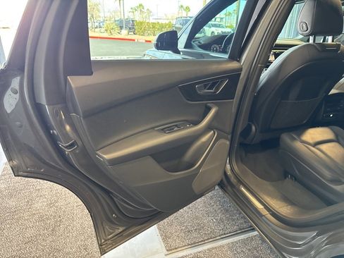 Used 2021 Audi Q7 2.0T Premium w/ Convenience Package image 21
