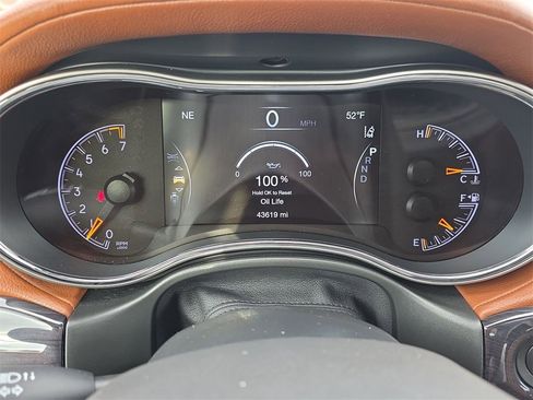 Used 2020 Jeep Grand Cherokee Overland image 14