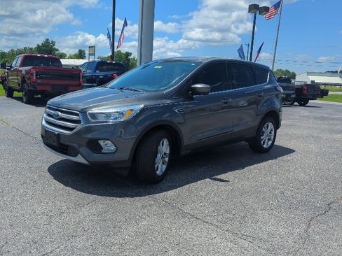 Used 2017 Ford Escape SE AWD/4WD image 5