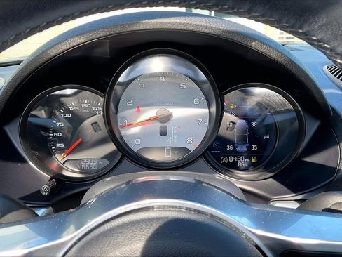 Used 2019 Porsche 718 Boxster GTS image 11