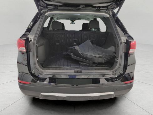 Used 2024 Chevrolet Equinox LT w/ LPO, Floor Liner Package image 15
