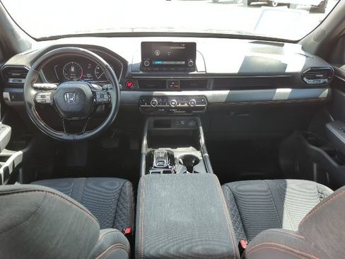 Used 2023 Honda Pilot Sport image 7
