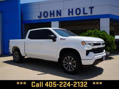 Used 2024 Chevrolet Silverado 1500 RST w/ Convenience Package II AWD/4WD image 2