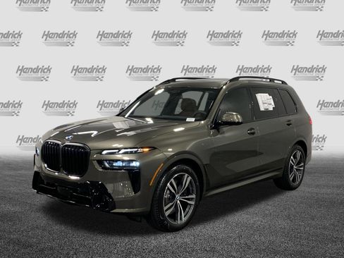 Used 2026 BMW X7 xDrive40i AWD/4WD image 3