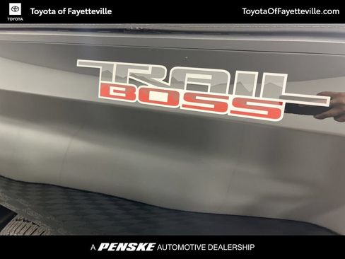 Used 2022 Chevrolet Silverado 1500 Custom Trail Boss w/ Safety Confidence Package AWD/4WD image 4