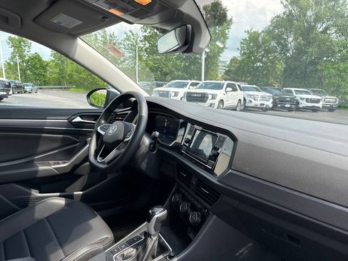 Used 2024 Volkswagen Jetta SE FWD image 31