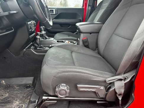 Certified 2019 Jeep Wrangler Unlimited Sahara image 22