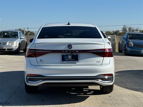 New 2025 Volkswagen Jetta SEL image 8