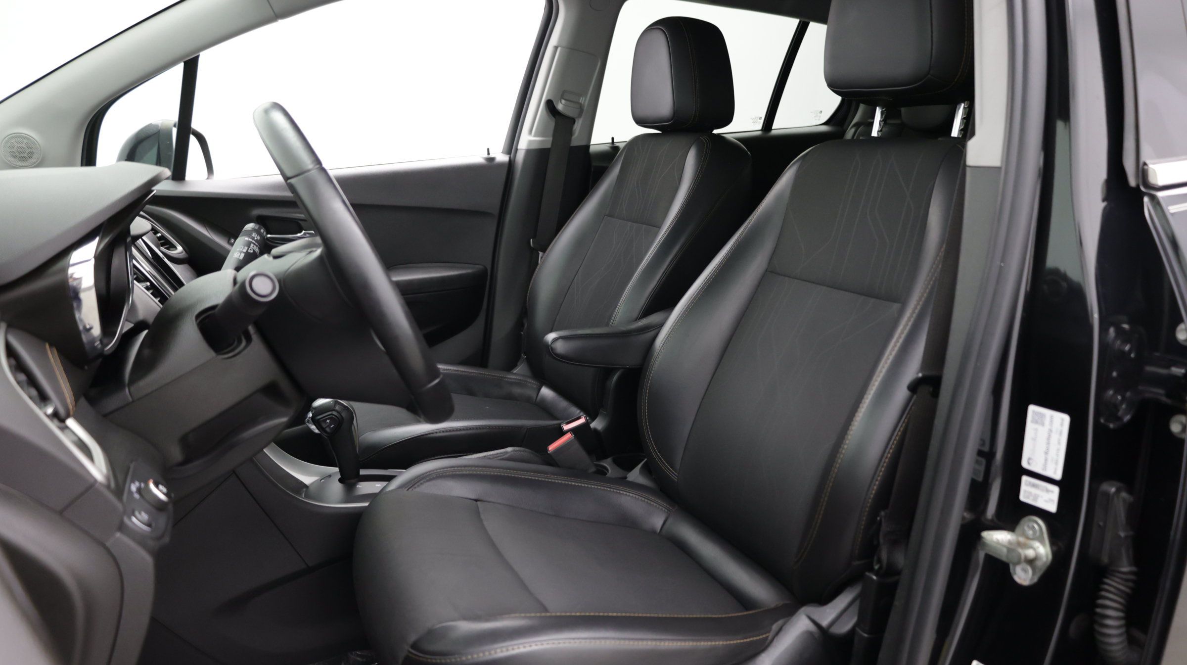 Used 2018 Chevrolet Trax LT w/ LT Convenience Package FWD image 15