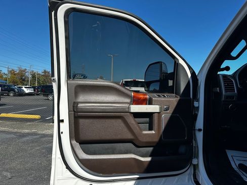 Used 2017 Ford F250 King Ranch w/ King Ranch Ultimate Package image 27