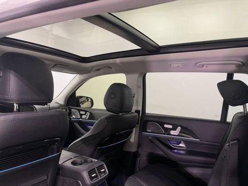 Used 2024 Mercedes-Benz GLS 580 4MATIC image 25