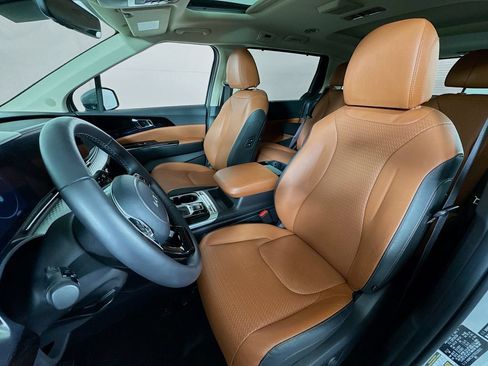 Used 2024 Kia Carnival SX Prestige FWD image 22