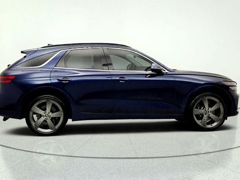 Used 2025 Genesis GV70 3.5T Sport w/ Sport Advanced Package AWD/4WD image 4