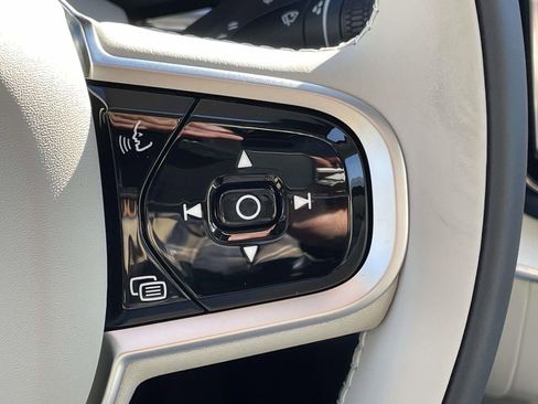 New 2026 Volvo XC60 B5 Ultra w/ Protection Package Premier image 11