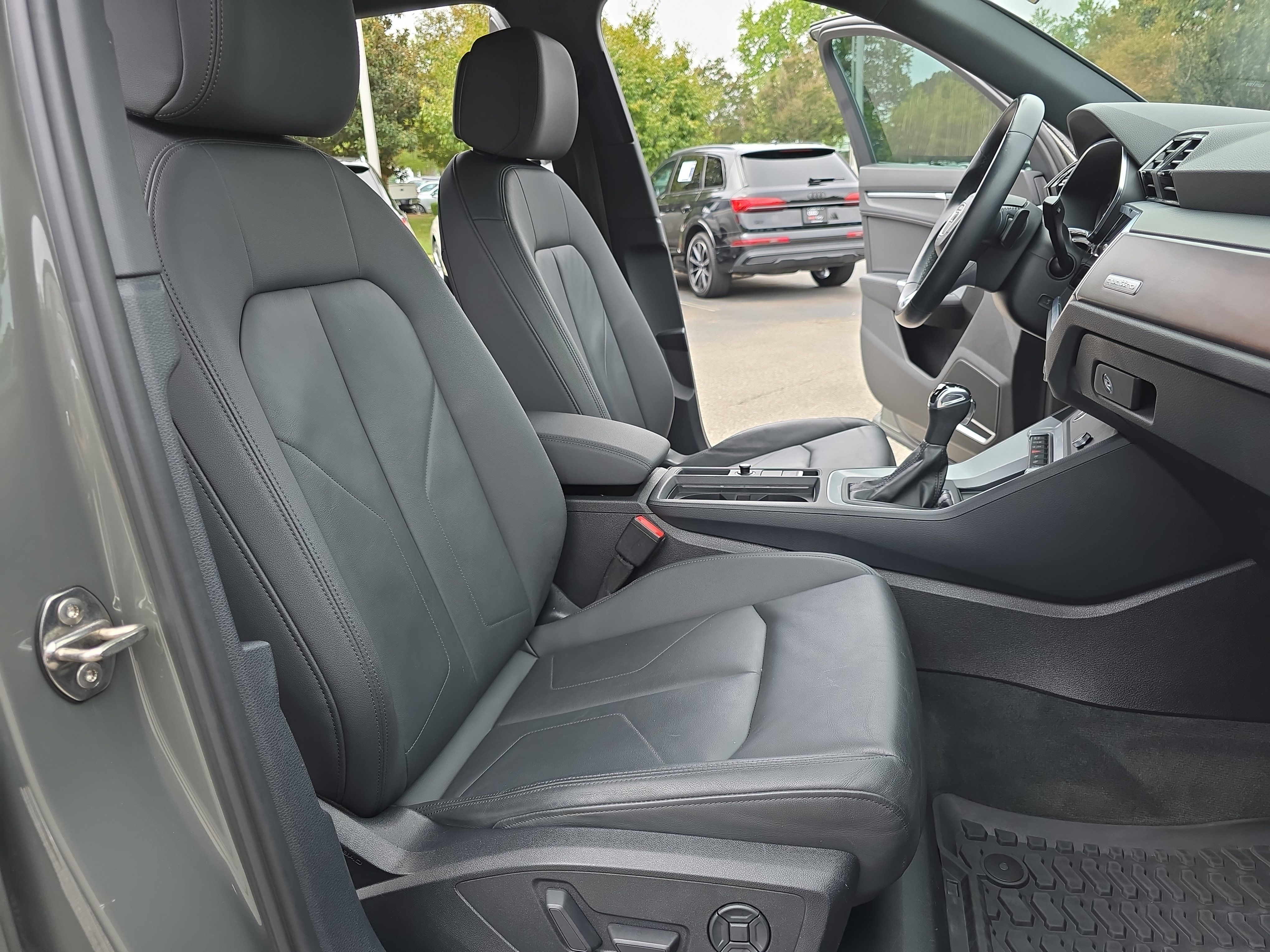 Used 2021 Audi Q3 2.0T Premium Plus w/ Premium Plus Package AWD/4WD image 10