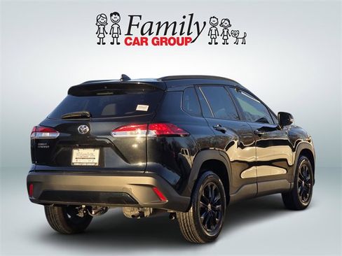 Used 2023 Toyota Corolla Cross LE image 4