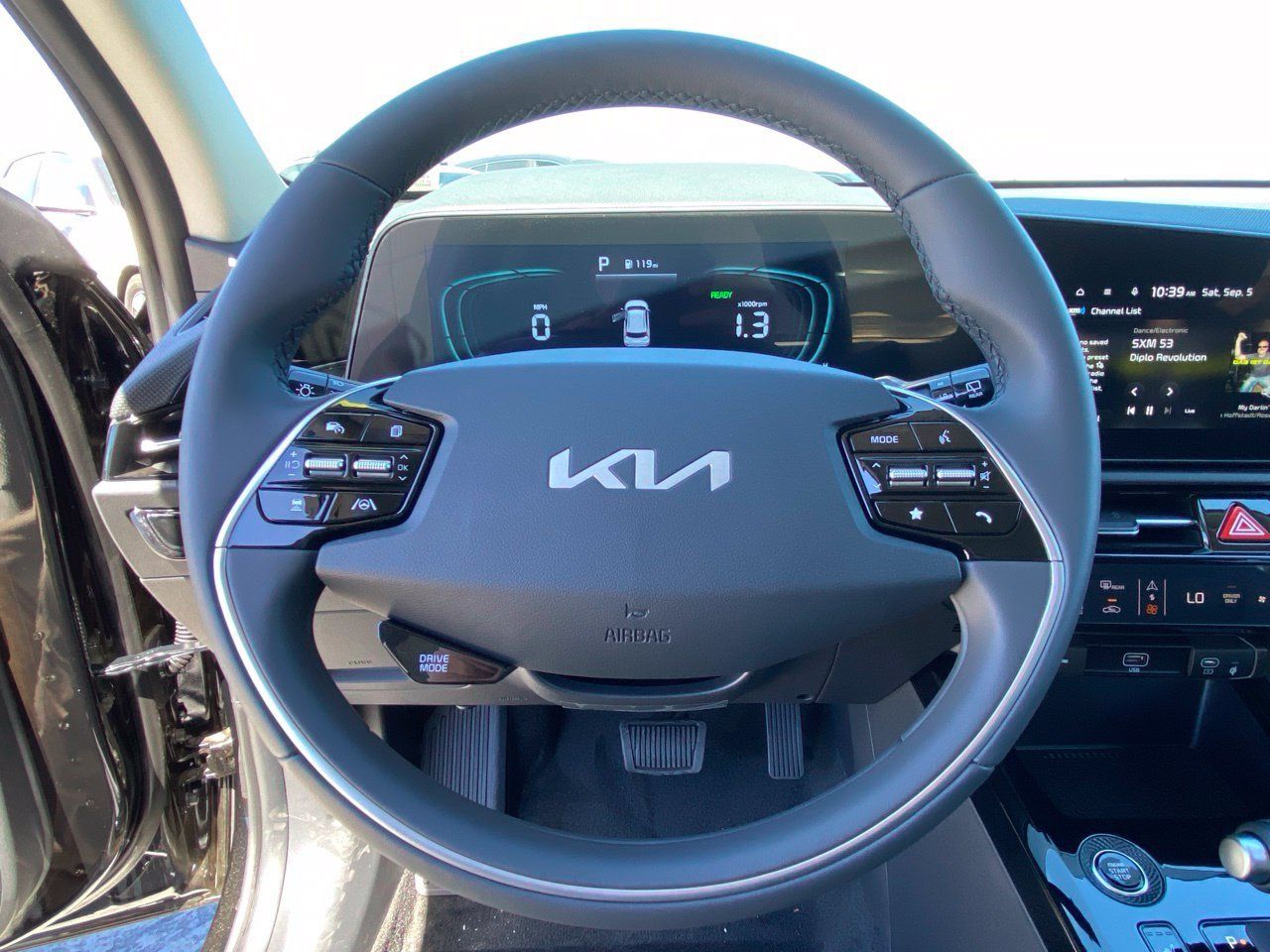 New 2026 Kia Niro EX FWD image 16