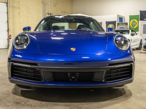 Used 2020 Porsche 911 Carrera w/ Premium Package RWD image 15