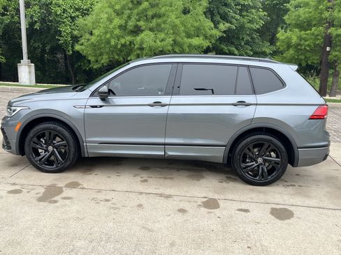 Certified 2023 Volkswagen Tiguan SE R-Line FWD image 7