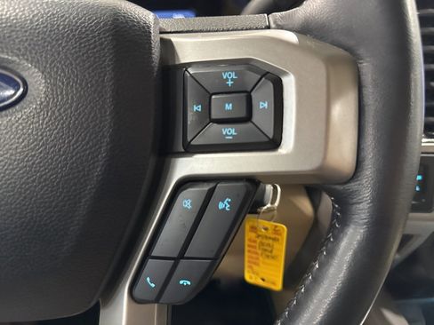 Used 2021 Ford F250 Lariat w/ FX4 Off-Road Package image 34