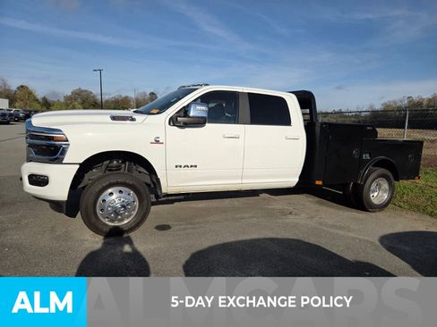 Used 2026 RAM 3500 Laramie w/ Max Tow Package AWD/4WD image 4
