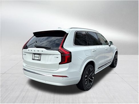 New 2026 Volvo XC90 T8 Ultra w/ Protection Package Premier image 5