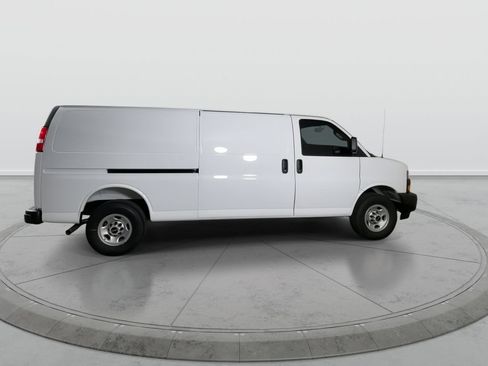 New 2025 GMC Savana 2500 Extended w/ Driver Convenience Package RWD image 9