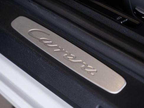Certified 2017 Porsche 911 Carrera RWD image 28