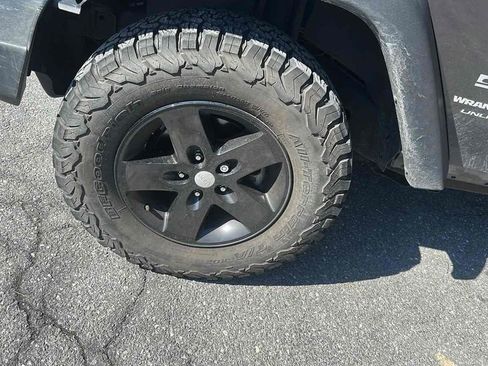 Used 2018 Jeep Wrangler Unlimited Sport S image 10