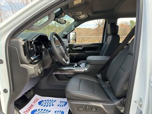 New 2026 Chevrolet Silverado 3500 LTZ w/ LTZ Convenience Package image 25