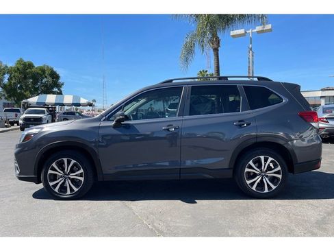 Certified 2021 Subaru Forester Limited image 2