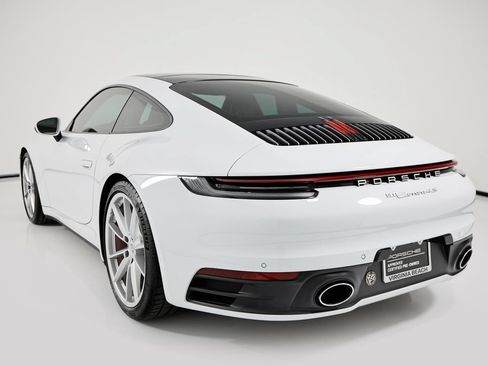 Used 2020 Porsche 911 Carrera 4S AWD/4WD image 3
