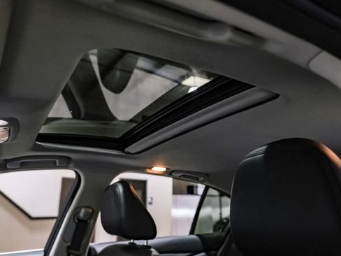 Used 2019 INFINITI Q50 Luxe w/ Essential Package (3.0T Luxe) image 5