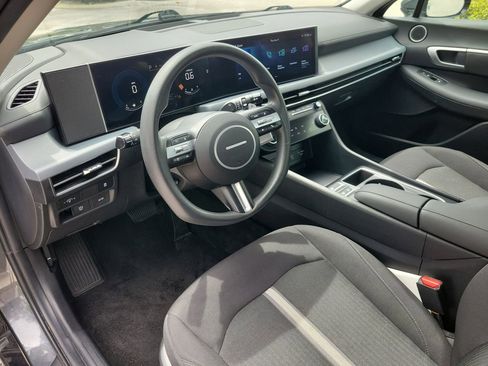 Used 2025 Hyundai Sonata SEL FWD image 14