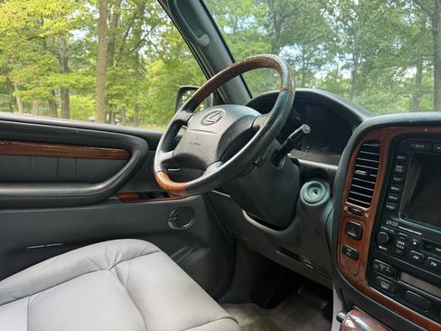 Used 2002 Lexus LX 470 4WD image 39