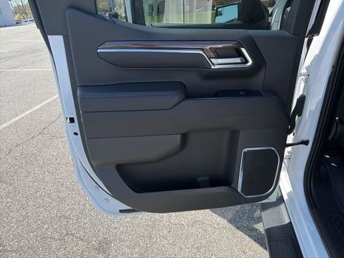 Used 2023 Chevrolet Silverado 1500 RST image 14