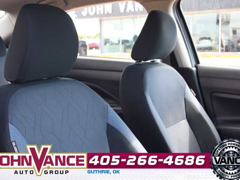 Used 2024 Nissan Versa SV FWD image 14