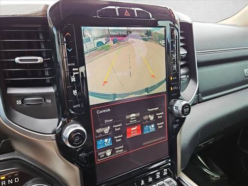 Used 2019 RAM 1500 Laramie AWD/4WD image 13