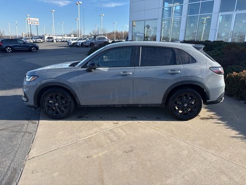 Used 2024 Honda HR-V Sport image 8