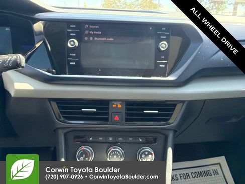 Used 2022 Volkswagen Taos SE w/ Panoramic Sunroof Package AWD/4WD image 34