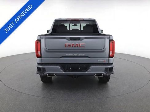 Used 2024 GMC Sierra 1500 AT4 w/ Technology Package AWD/4WD image 10